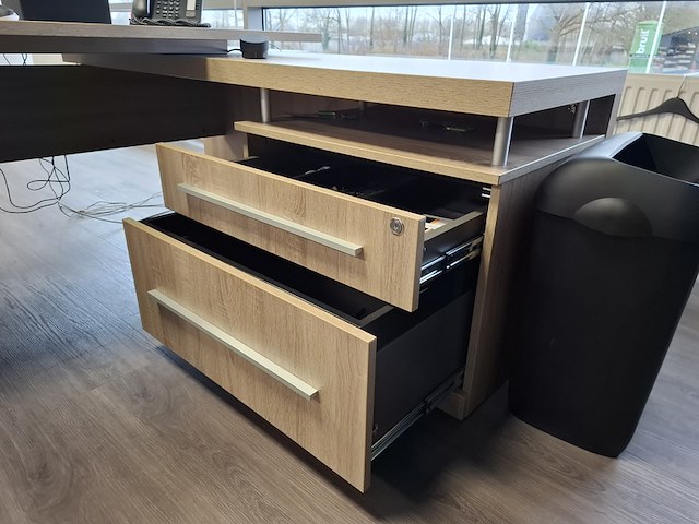 Bureauopstelling - afbeelding 7 van  11