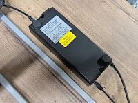 Bureau's, archiefkast en ladeblokken - afbeelding 2 van  10