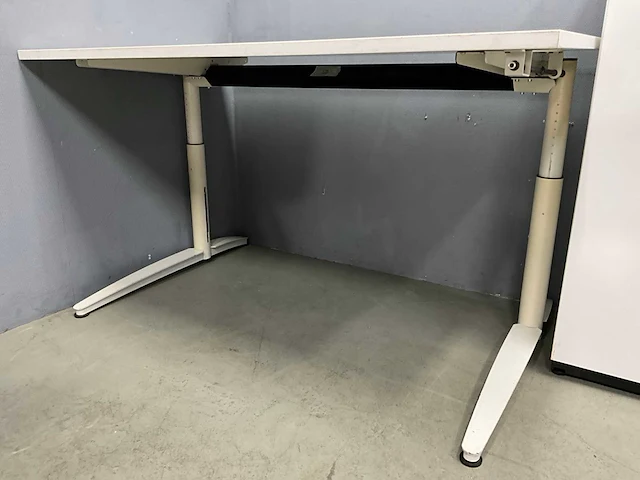 Bureau’s en archiefkast - afbeelding 2 van  11