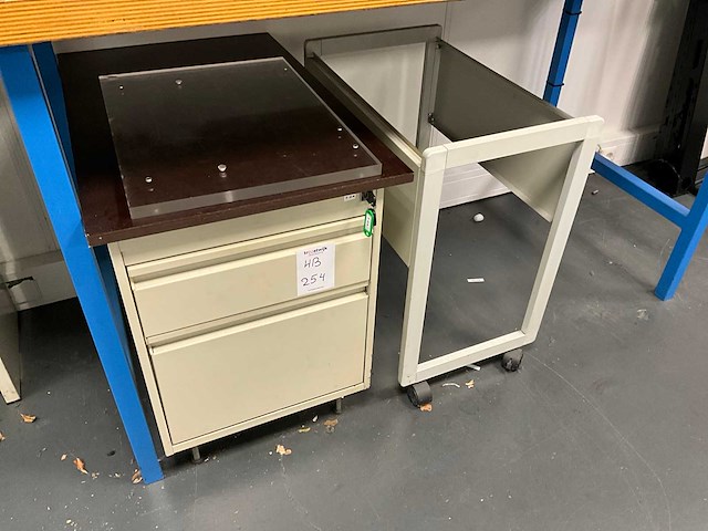 Bureaus en bureaustoelen - afbeelding 2 van  10