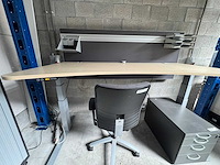 Bureaus en kasten (15x) - afbeelding 16 van  26