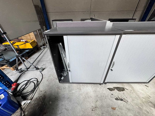 Bureaus en kasten (15x) - afbeelding 26 van  26