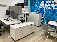 Bureaus, kasten en vergaderset - afbeelding 12 van  20