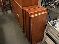 Bureaus met stoelen en kasten - afbeelding 5 van  8