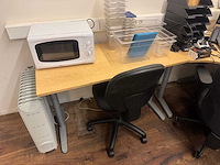 Bureaus met stoelen - afbeelding 2 van  4