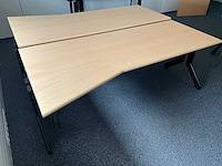 Bureaus, tafels en stoelen - afbeelding 11 van  12