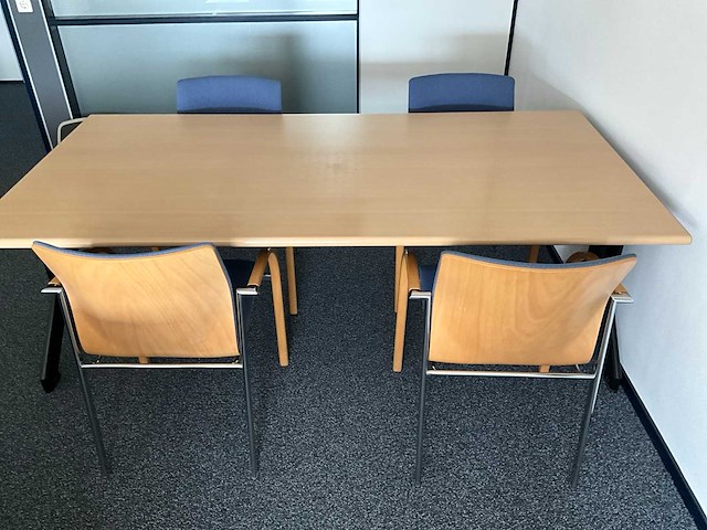 Bureaus, tafels en stoelen - afbeelding 12 van  12