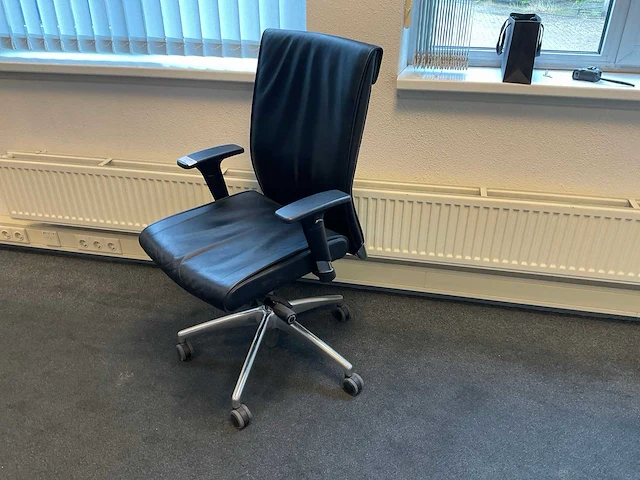 Bureaustoel met lederen bekleding - afbeelding 1 van  4