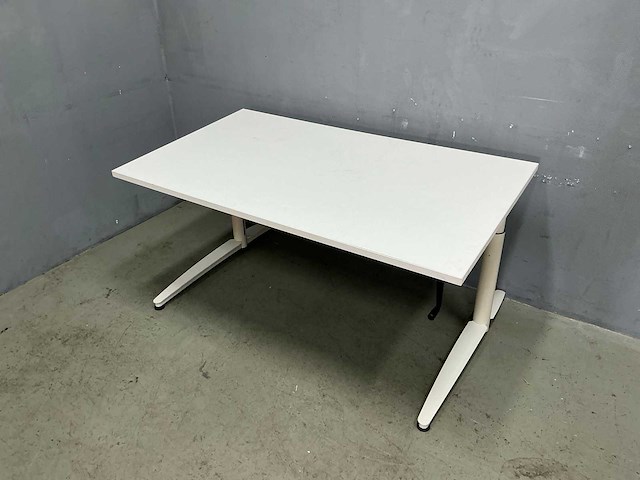Bureautafel 140x87 cm - afbeelding 1 van  9
