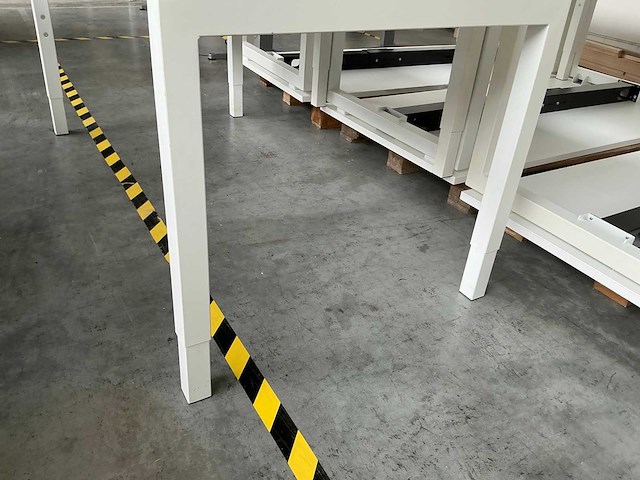 Bureautafel (3x) - afbeelding 2 van  7