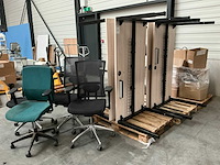 Bureautafel (4x) met 4 bureaustoelen - afbeelding 1 van  8