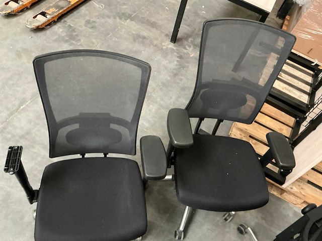 Bureautafel (4x) met 4 bureaustoelen - afbeelding 7 van  8