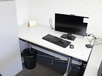 Bureautafel. afmeting160 x 80 x 75 cm.