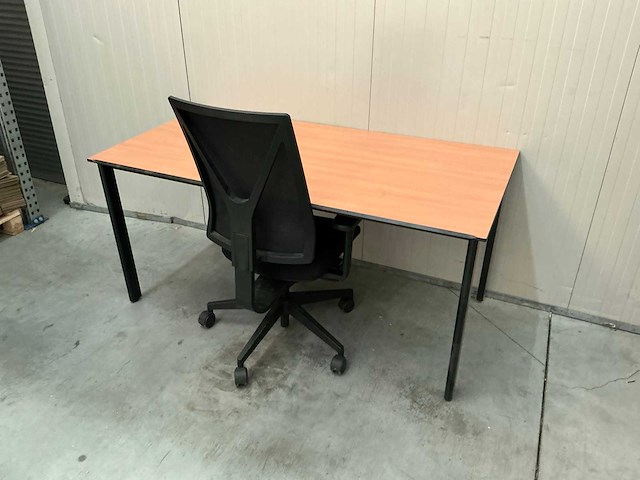 Bureautafel en stoel - afbeelding 1 van  14