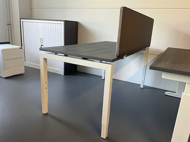 Bureautafel met akoestisch scherm - afbeelding 6 van  8