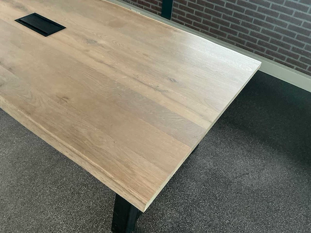Bureautafel met boomstamblad - afbeelding 3 van  3