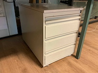 Bureautafel met bureaustoel en ladeblokken - afbeelding 5 van  5