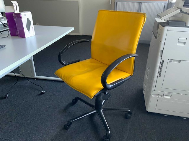 Bureautafel met bureaustoel - afbeelding 11 van  12