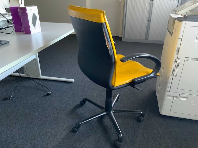 Bureautafel met bureaustoel - afbeelding 12 van  12