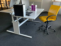Bureautafel met bureaustoel - afbeelding 1 van  5