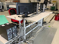 Bureautafel met bureaustoelen (3x) - afbeelding 13 van  16