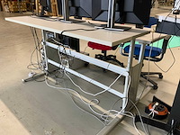 Bureautafel met bureaustoelen (3x) - afbeelding 16 van  16