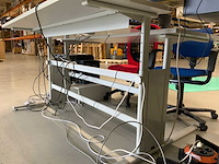 Bureautafel met bureaustoelen (3x) - afbeelding 2 van  6