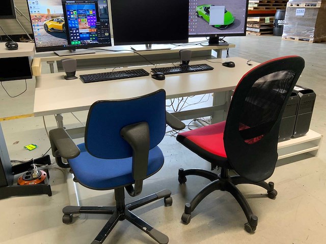 Bureautafel met bureaustoelen (3x) - afbeelding 1 van  6