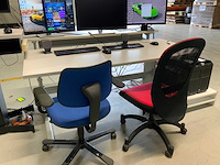 Bureautafel met bureaustoelen (3x) - afbeelding 1 van  6