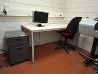 Bureautafel met ladeblok en bureaustoel - afbeelding 1 van  5