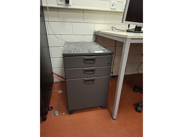 Bureautafel met ladeblok en bureaustoel - afbeelding 5 van  5