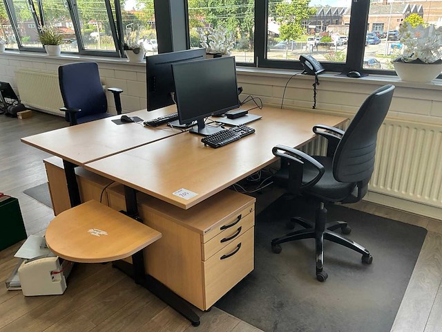 Bureautafel met ladekast (4x) - afbeelding 1 van  6