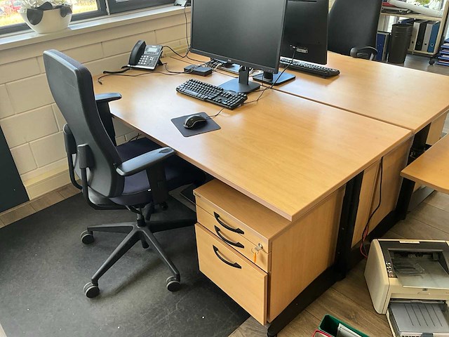Bureautafel met ladekast (4x) - afbeelding 3 van  6