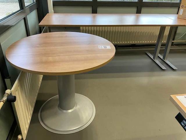 Bureautafel met ronde tafel - afbeelding 2 van  9