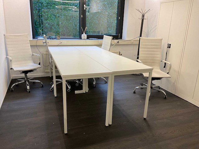 Bureautafel met stoel (4x) - afbeelding 2 van  5