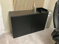 Bureautafel met stoel en dressoir - afbeelding 3 van  5