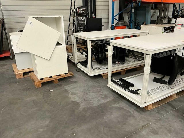 Bureautafel - afbeelding 1 van  6