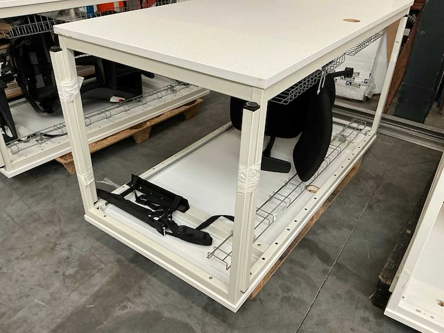 Bureautafel - afbeelding 2 van  6