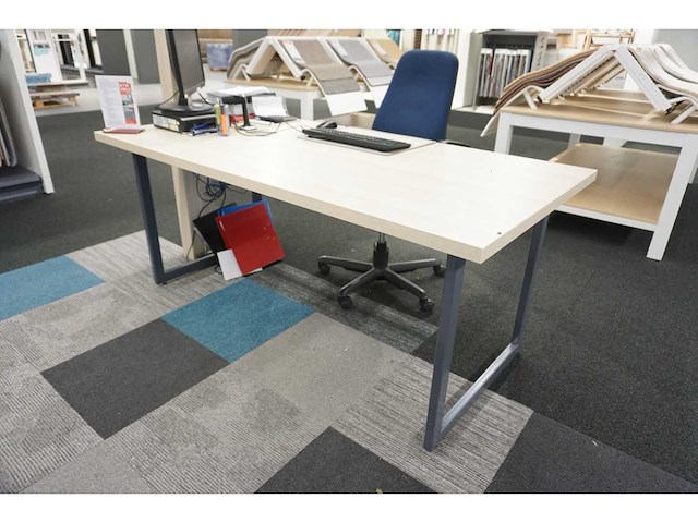 Bureautafel - afbeelding 1 van  3