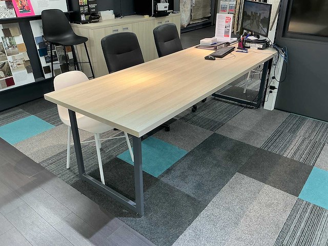Bureautafel - afbeelding 1 van  3