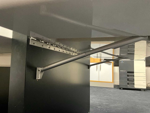 Bureautafel - afbeelding 2 van  10