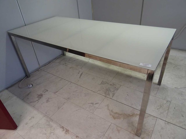 Bureautafel - afbeelding 1 van  1