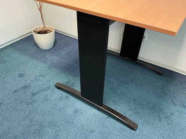 Bureautafel - afbeelding 2 van  3