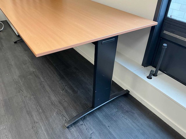Bureautafel - afbeelding 3 van  3
