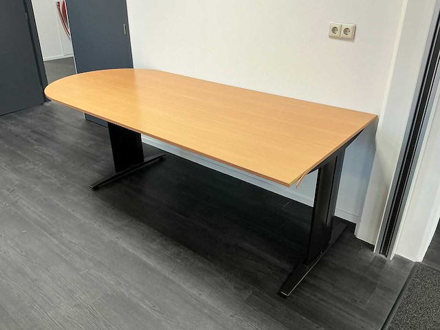 Bureautafel - afbeelding 1 van  3