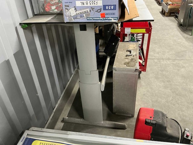 Bureautafel - afbeelding 1 van  2