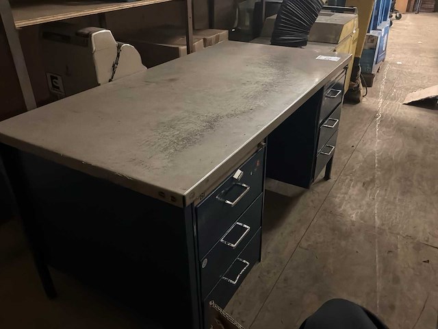 Bureautafel - afbeelding 2 van  3