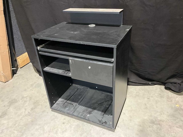 Bureautafel - afbeelding 1 van  8