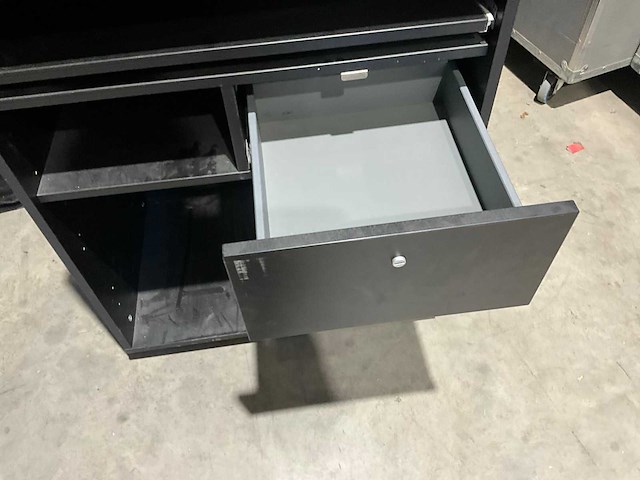 Bureautafel - afbeelding 6 van  8