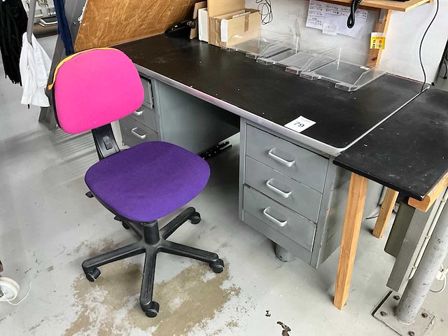 Bureautafel - afbeelding 3 van  4